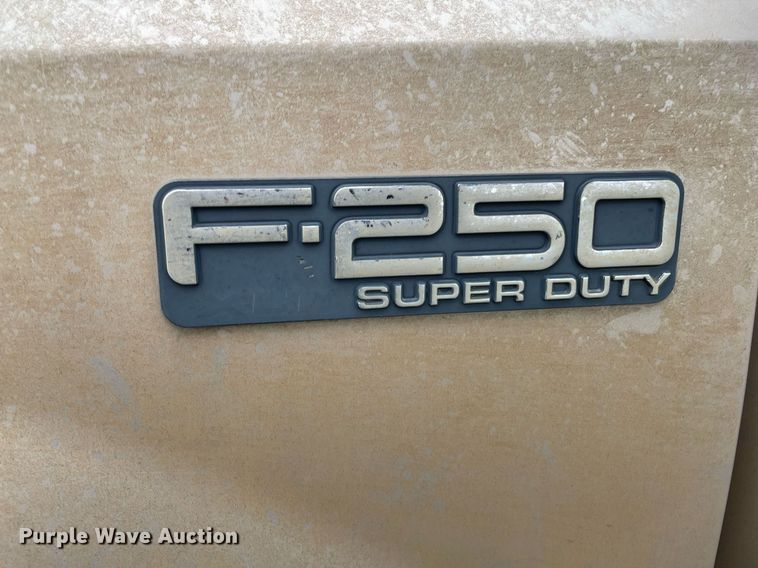 image for item LY9717 1999 Ford F250 Super Duty  pickup truck