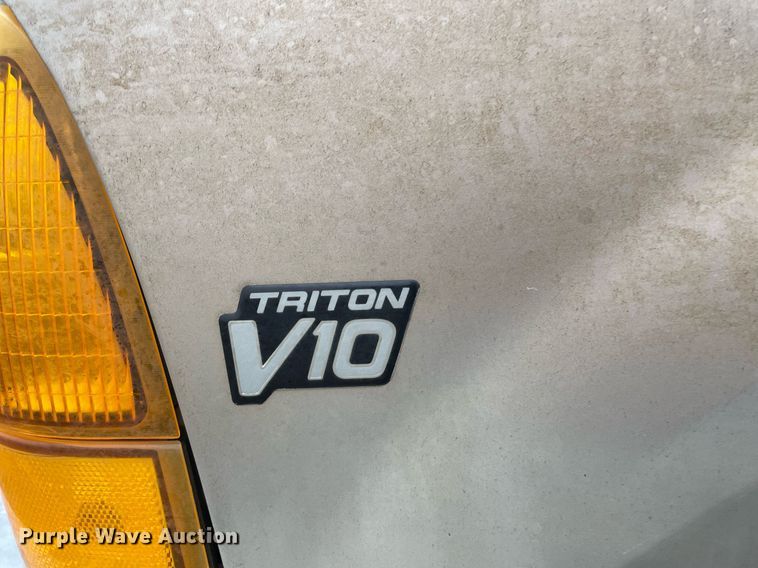 image for item LY9717 1999 Ford F250 Super Duty  pickup truck