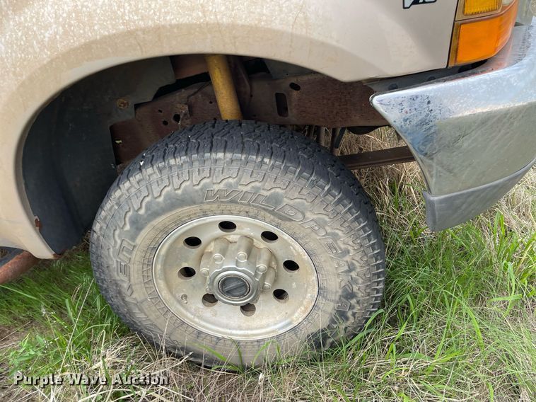 image for item LY9717 1999 Ford F250 Super Duty  pickup truck