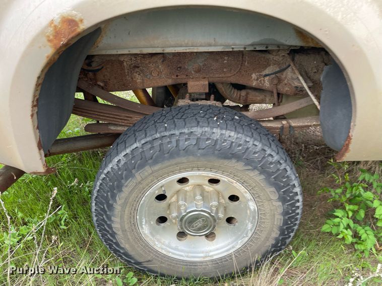 image for item LY9717 1999 Ford F250 Super Duty  pickup truck