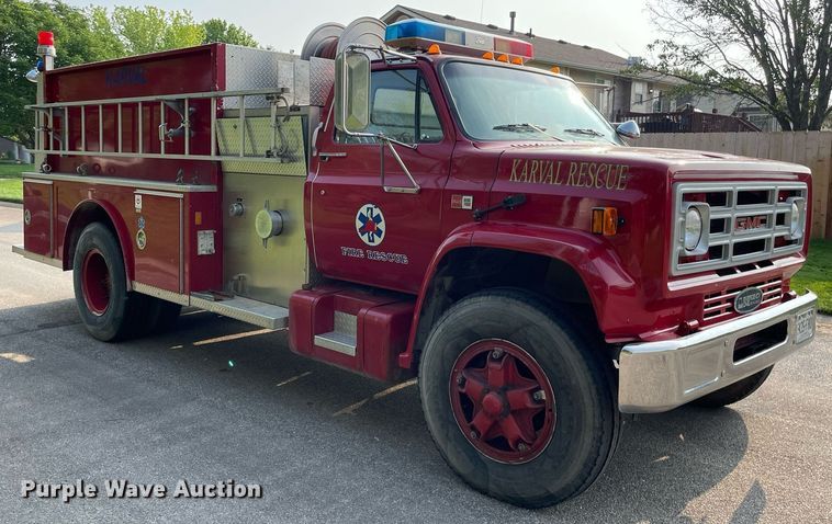 image for item LY9727 1985 GMC C7000  pumper fire truck