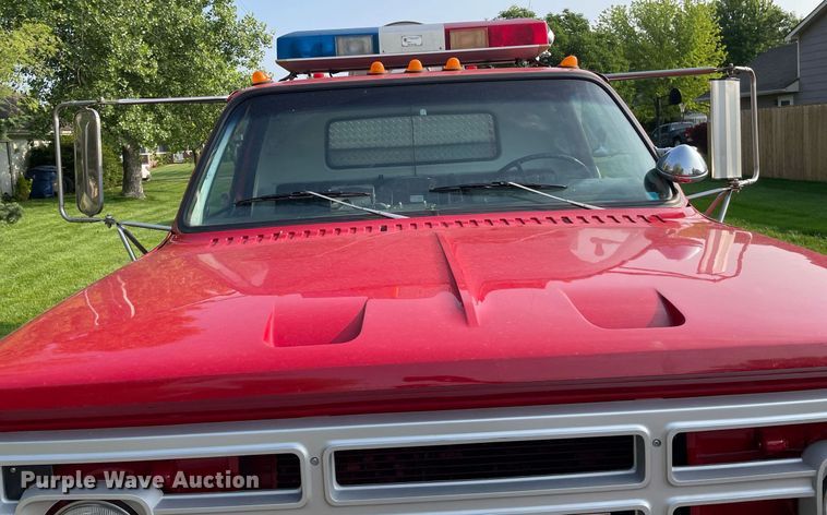 image for item LY9727 1985 GMC C7000  pumper fire truck