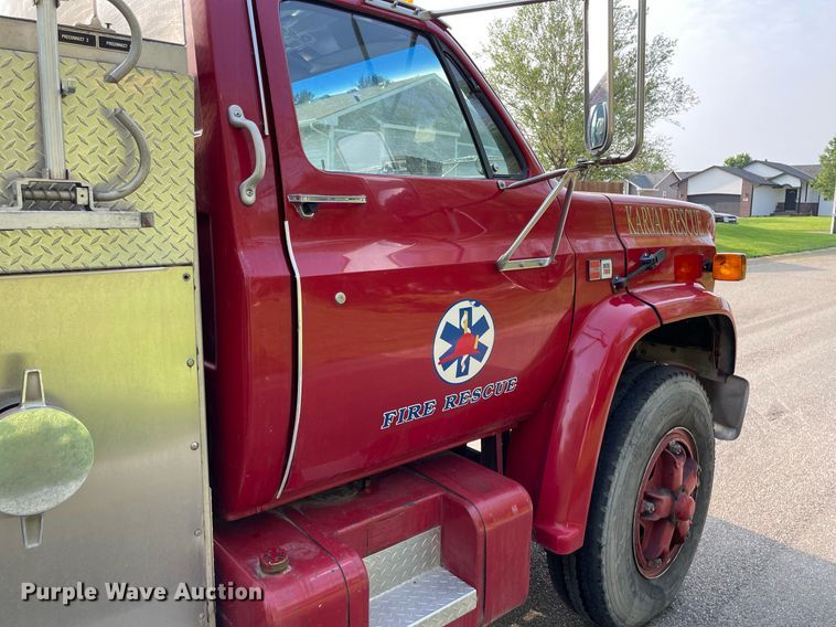 image for item LY9727 1985 GMC C7000  pumper fire truck