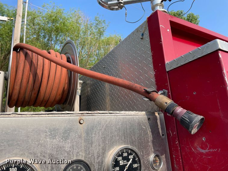 image for item LY9727 1985 GMC C7000  pumper fire truck