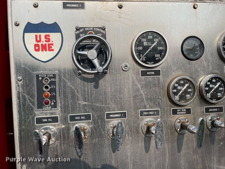 image for item LY9727 1985 GMC C7000  pumper fire truck