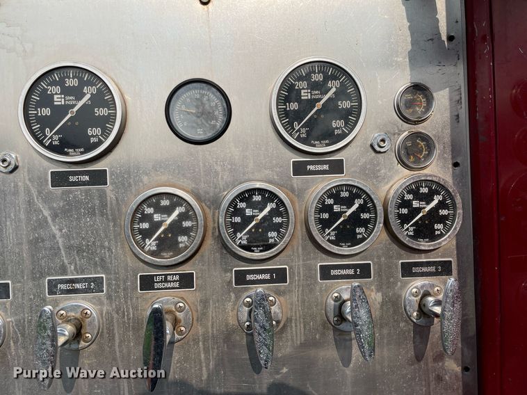 image for item LY9727 1985 GMC C7000  pumper fire truck