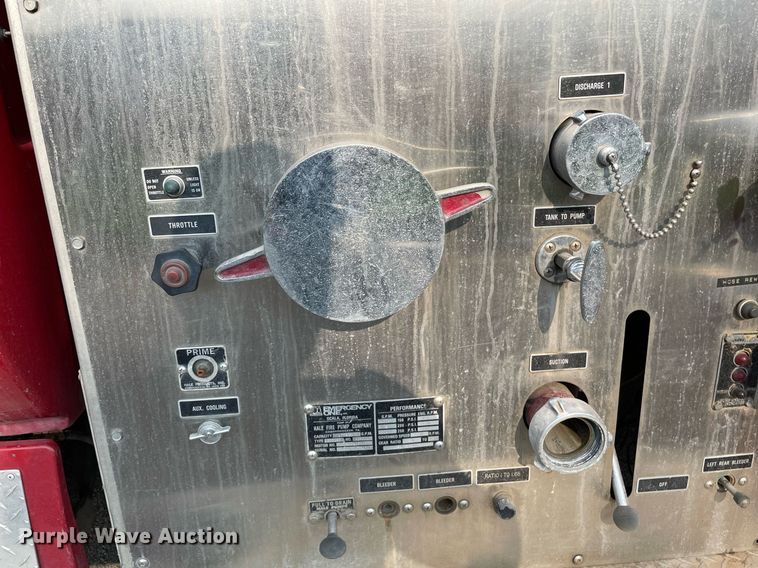 image for item LY9727 1985 GMC C7000  pumper fire truck