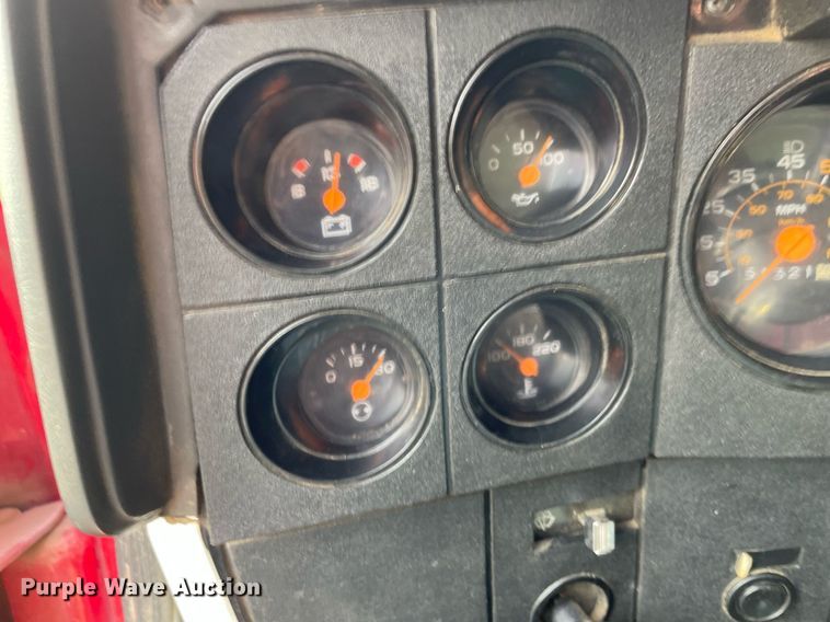 image for item LY9727 1985 GMC C7000  pumper fire truck