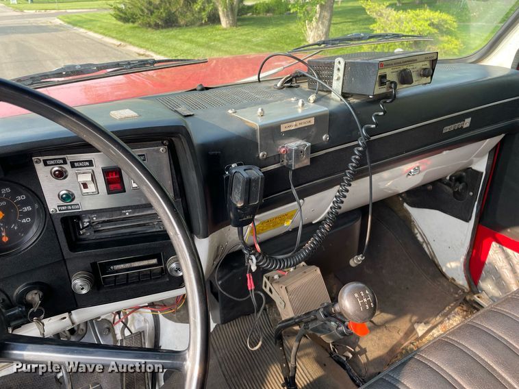 image for item LY9727 1985 GMC C7000  pumper fire truck