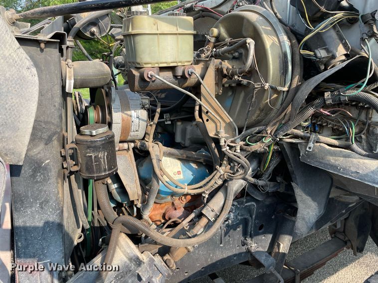 image for item LY9727 1985 GMC C7000  pumper fire truck