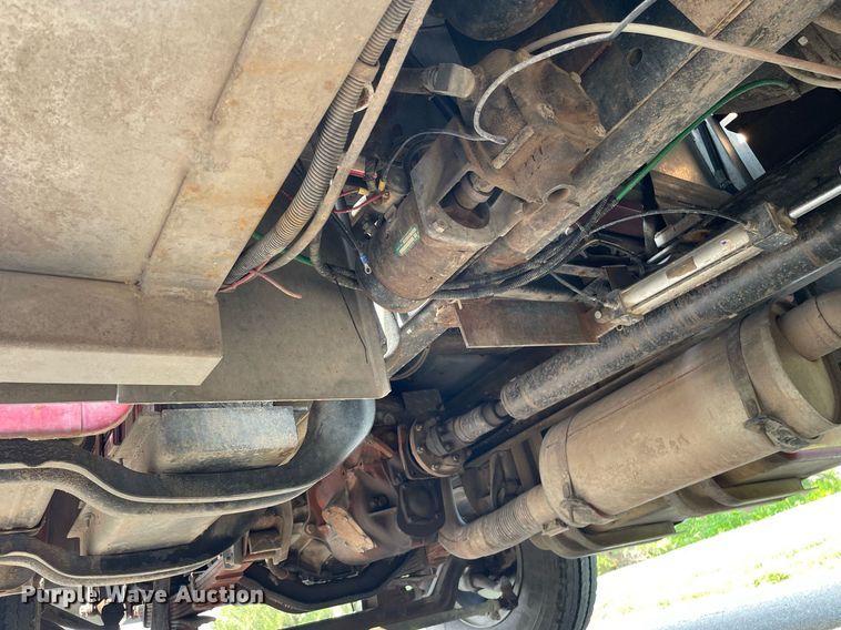 image for item LY9727 1985 GMC C7000  pumper fire truck