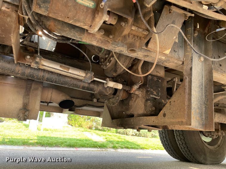 image for item LY9727 1985 GMC C7000  pumper fire truck