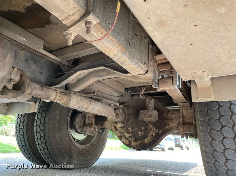 image for item LY9727 1985 GMC C7000  pumper fire truck