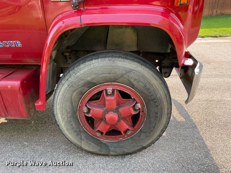 image for item LY9727 1985 GMC C7000  pumper fire truck