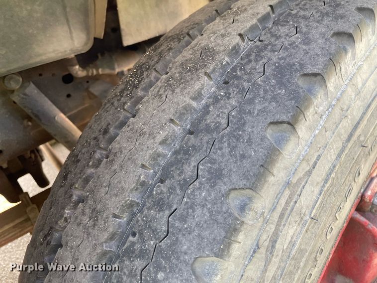 image for item LY9727 1985 GMC C7000  pumper fire truck