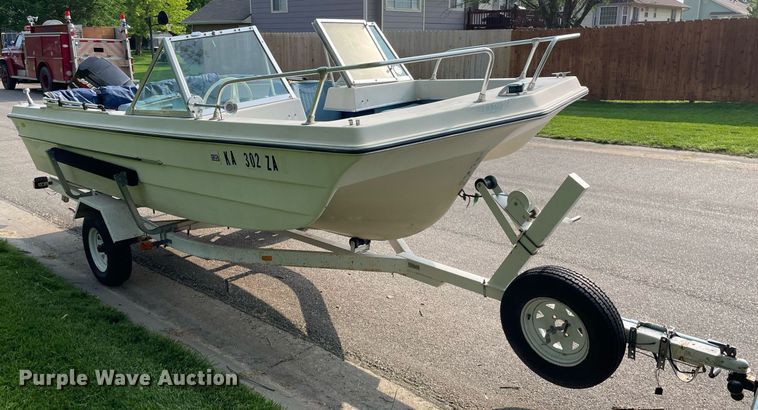 image for item LY9729 Glassmaster  boat