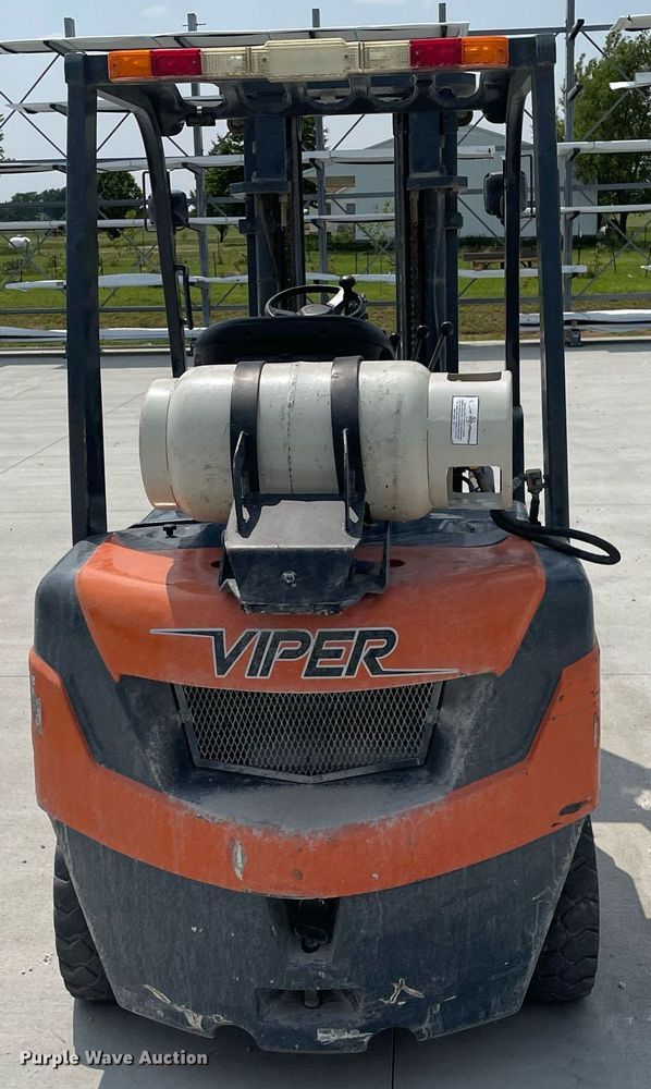image for item LY9735 2015 Viper FG25L  forklift