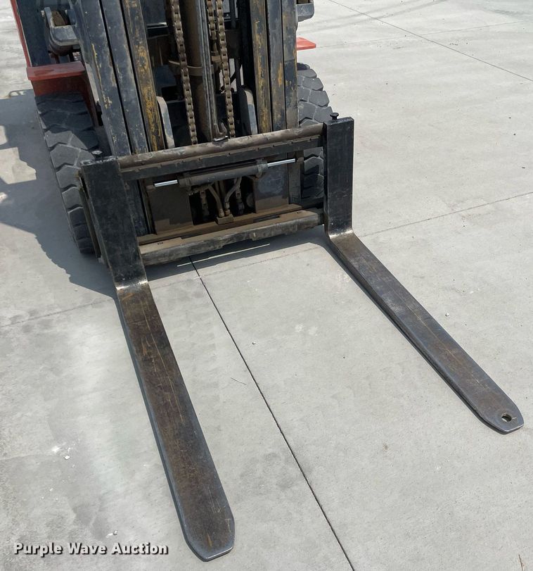 image for item LY9735 2015 Viper FG25L  forklift