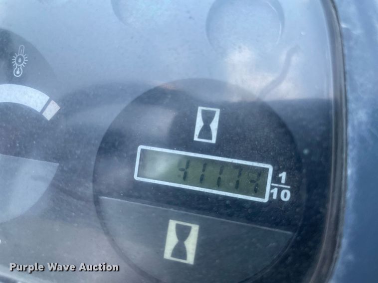 image for item LY9735 2015 Viper FG25L  forklift