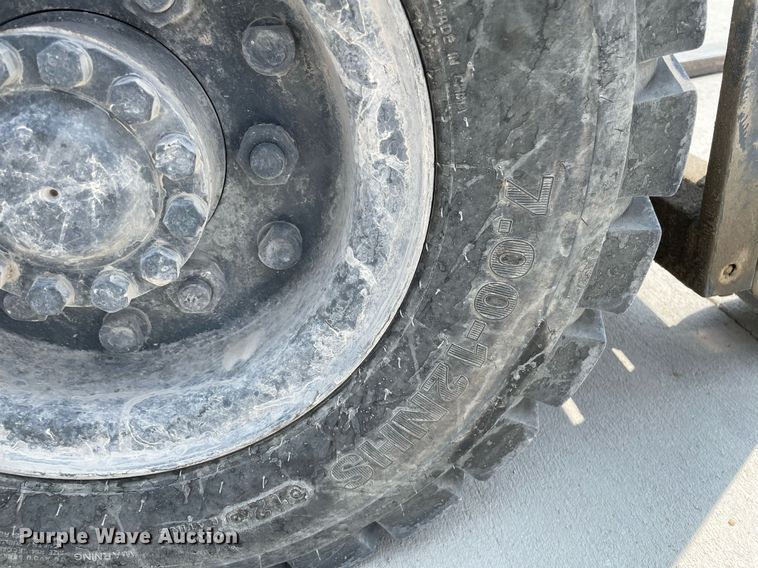 image for item LY9735 2015 Viper FG25L  forklift