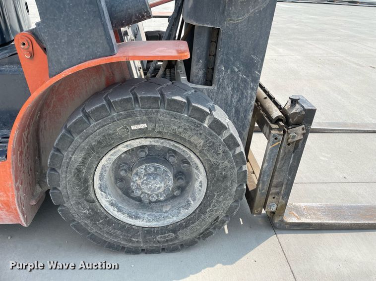 image for item LY9735 2015 Viper FG25L  forklift