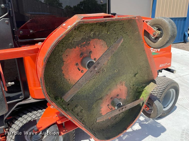 image for item LY9781 Jacobsen R311T  lawn mower