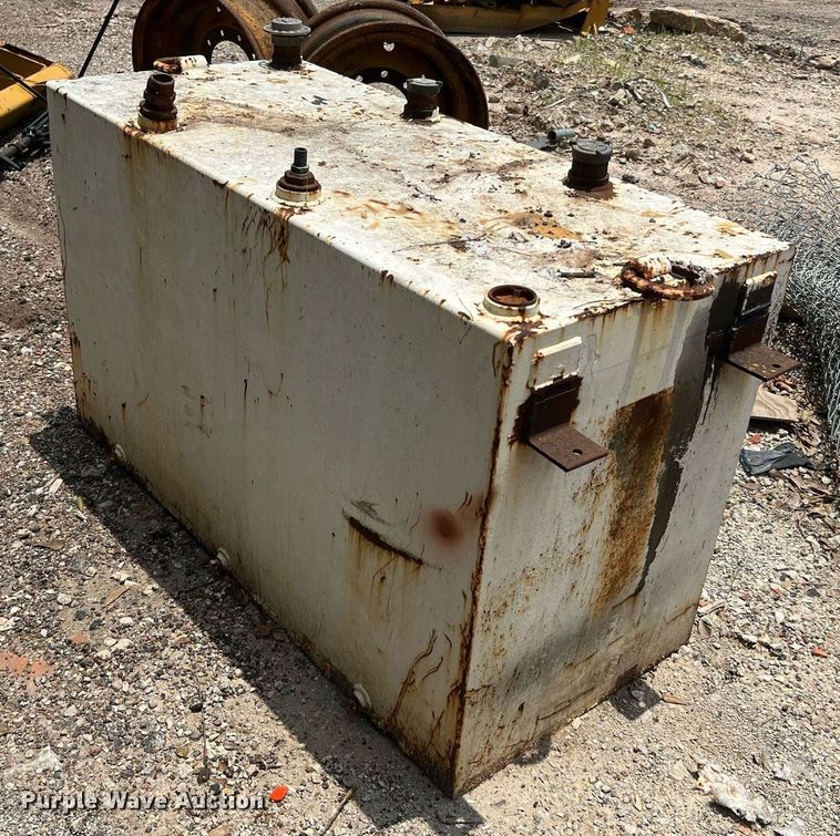 image for item MG9000 Auxiliary fuel tank