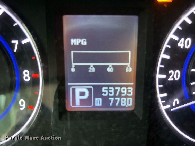 image for item MG9007 2014 Infiniti Q60  convertible