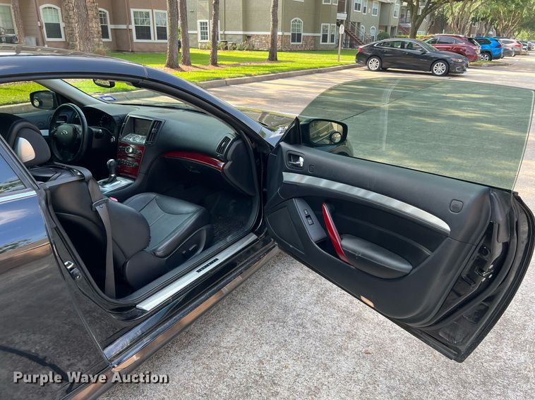 image for item MG9007 2014 Infiniti Q60  convertible