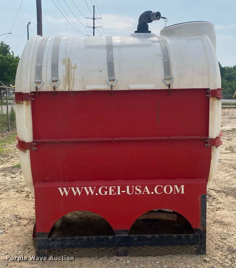 image for item MG9906 (2) poly tanks