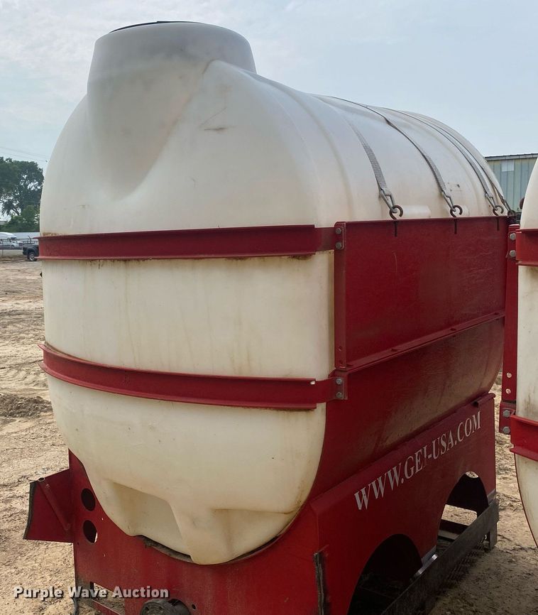 image for item MG9906 (2) poly tanks