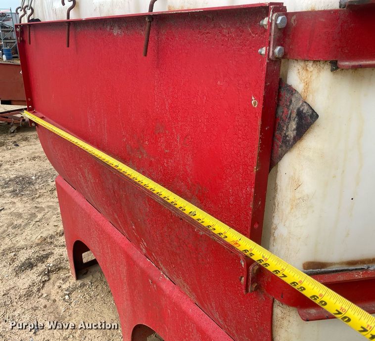 image for item MG9906 (2) poly tanks