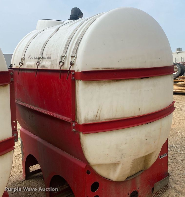 image for item MG9906 (2) poly tanks