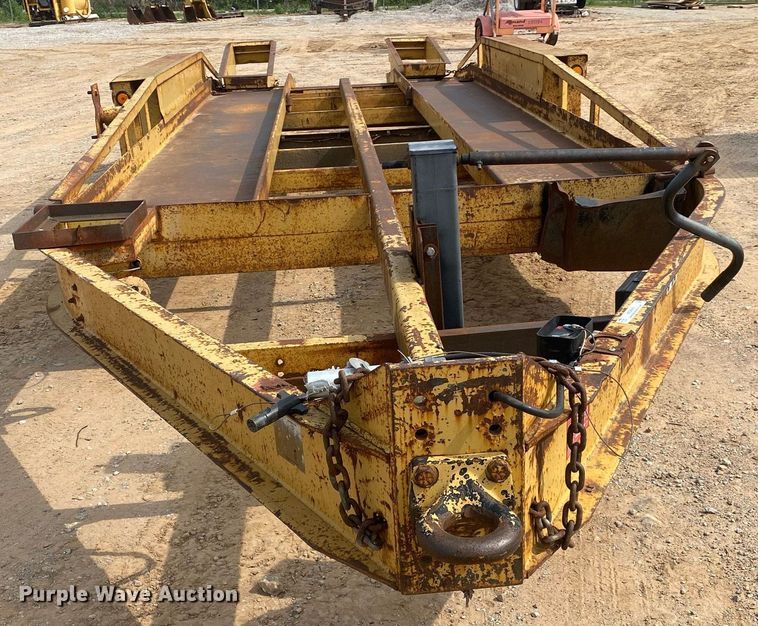 image for item MG9909 2002 Belshe T-18  equipment trailer