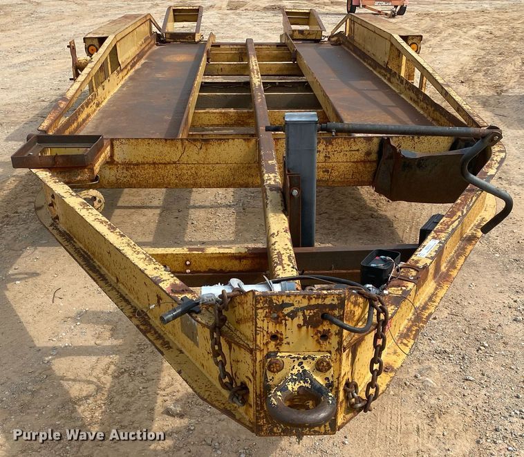 image for item MG9909 2002 Belshe T-18  equipment trailer