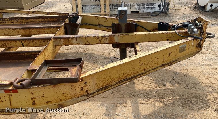 image for item MG9909 2002 Belshe T-18  equipment trailer