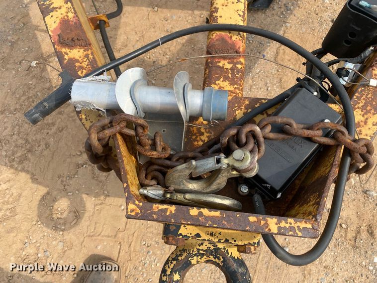 image for item MG9909 2002 Belshe T-18  equipment trailer