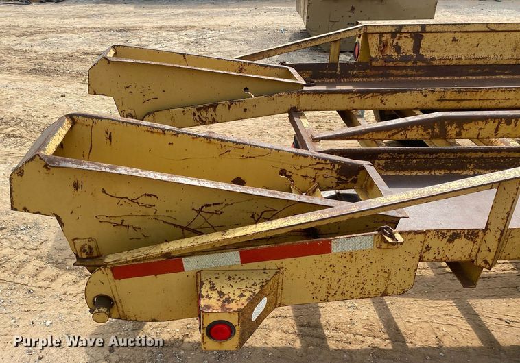 image for item MG9909 2002 Belshe T-18  equipment trailer