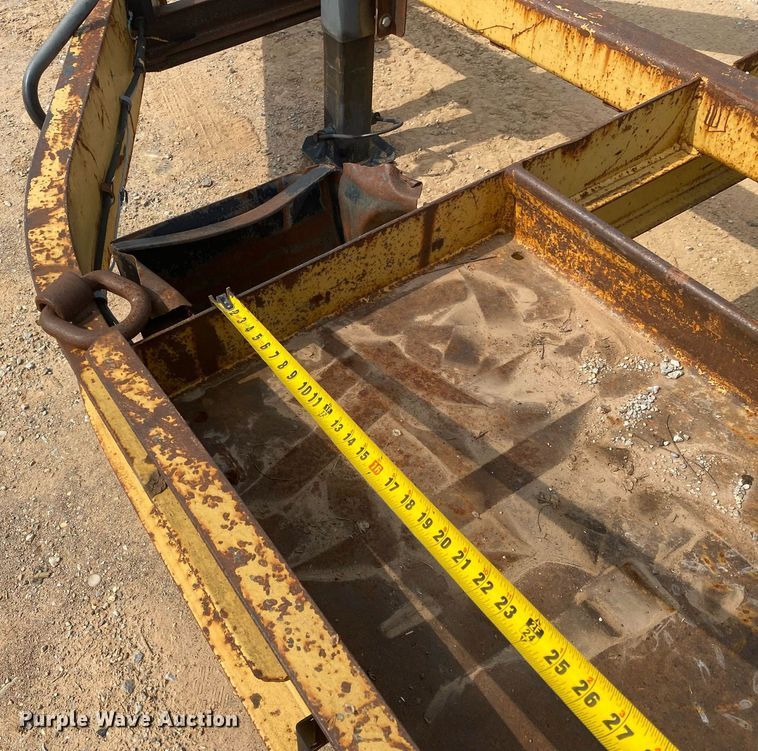 image for item MG9909 2002 Belshe T-18  equipment trailer