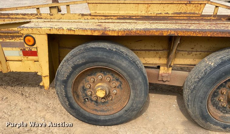 image for item MG9909 2002 Belshe T-18  equipment trailer
