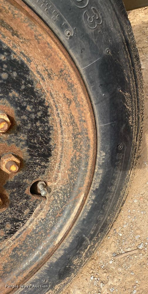 image for item MG9909 2002 Belshe T-18  equipment trailer