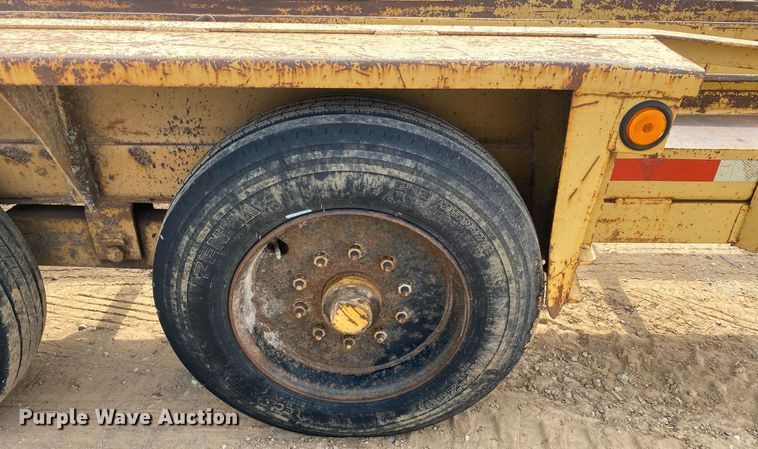 image for item MG9909 2002 Belshe T-18  equipment trailer