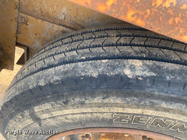 image for item MG9909 2002 Belshe T-18  equipment trailer