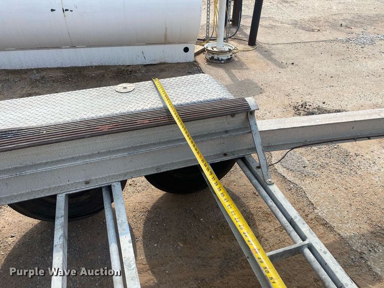 image for item MG9918 1980 Southeastern Fabricators Inc. Float- On  boat trailer