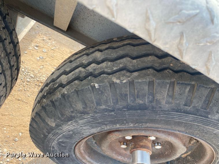 image for item MG9918 1980 Southeastern Fabricators Inc. Float- On  boat trailer