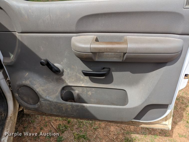 image for item MN9838 2007 Chevrolet Silverado 1500  pickup truck