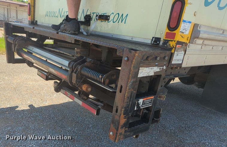 image for item MN9987 2012 Freightliner Business Class M2  box truck