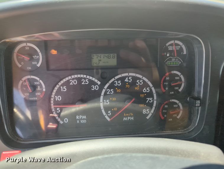 image for item MN9987 2012 Freightliner Business Class M2  box truck