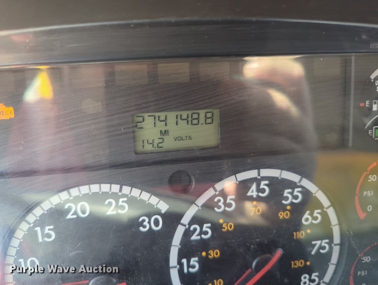 image for item MN9987 2012 Freightliner Business Class M2  box truck