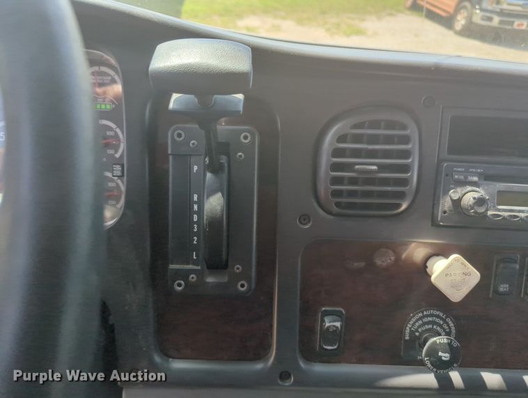 image for item MN9987 2012 Freightliner Business Class M2  box truck